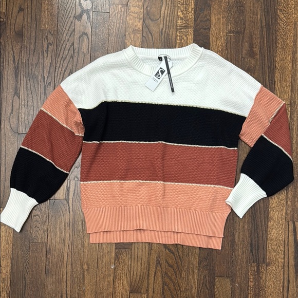Colorblock Crew Neck Sweater NWT - Picture 1 of 5
